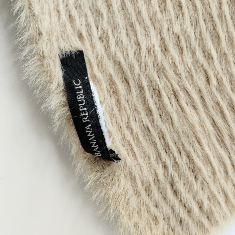 Banana‎ Republic Camel Tan Ribbed Eyelash Chenille Scarf - Picture 7 of 9